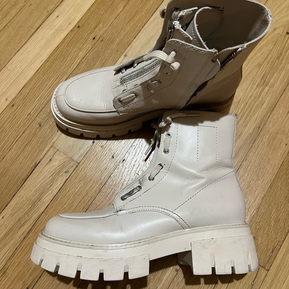 ASH Women’s Lynne Leather Booties Cream Size EU 38/size 7.5 gently used